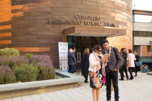 Clase Ejecutiva UC graduó a 1485 nuevos alumnos de sus programas de diplomado online