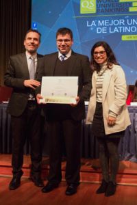 Clase Ejecutiva UC graduó a alumnos de Walmart de sus programas de diplomado online.